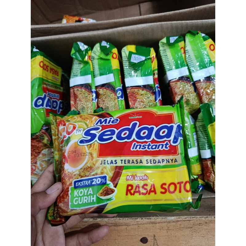 

MIE SEDAP KUAH SOTO DAN AYAM BAWANG