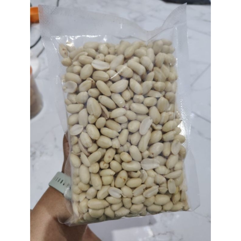 

KACANG TANAH KUPAS JUMBO / BESAR