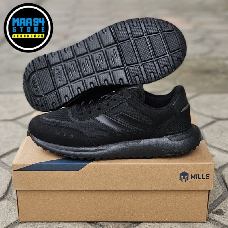 SEPATU RUNNING MILLS ULTRAS CLASICA CORE