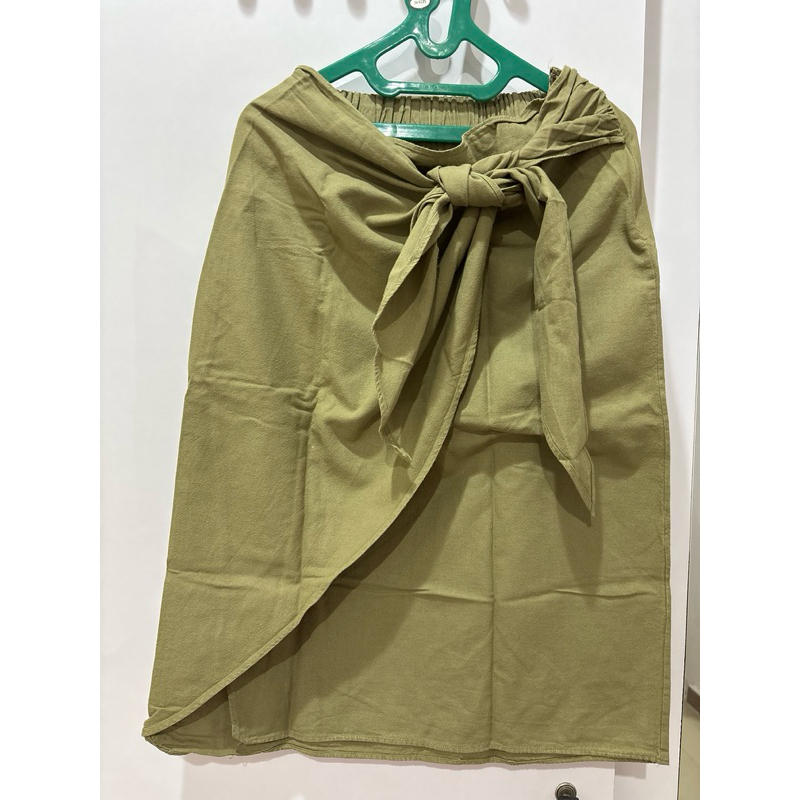 rok hijau army preloved