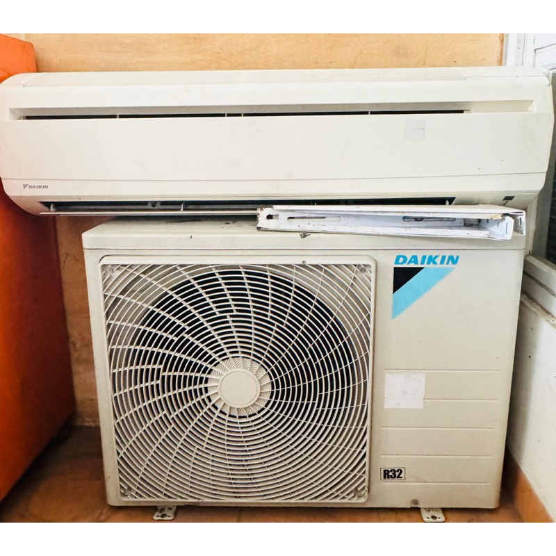 Preloved AC Daikin FTV50CXV14-2PK