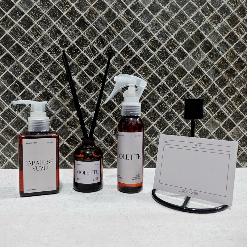 

Promo 7.7 Elaya Hampers Gift Box Bundle Fragrance Diffuser & Room Spray 100ml by VIBIN