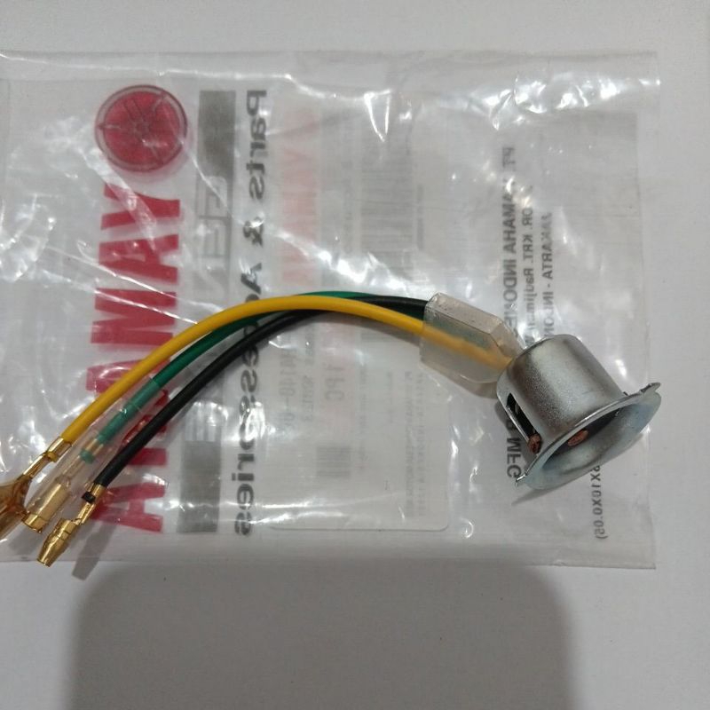 Fiting lampu depan motor bebek yamaha Soket Lampu