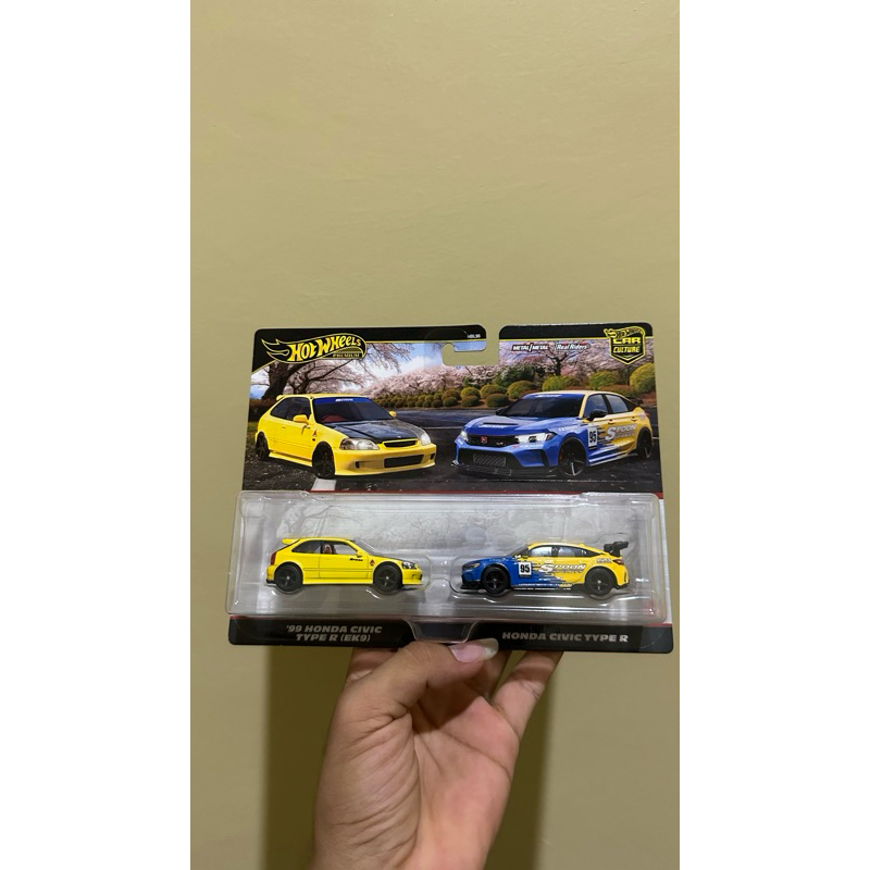 hotwheels 2018 civic type r, 99 honda civic type r (ek9) two pack