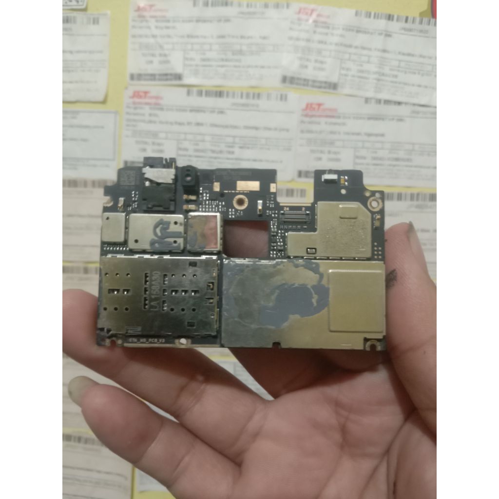 mesin xiaomi redmi 5 plus logo sperti difoto..