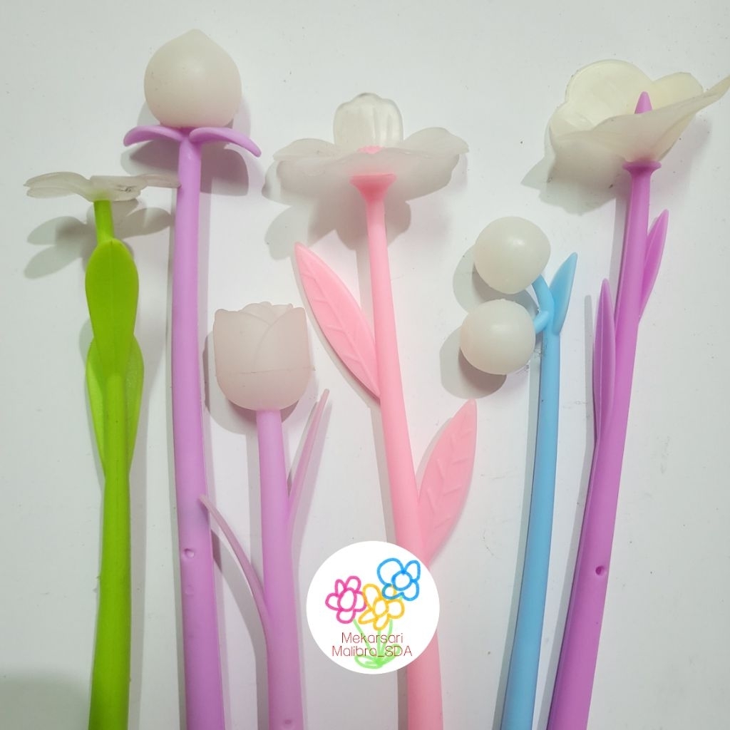 

Bolpen Jel Model Bunga 1 Pak isi 12 Pcs (MIX - BACA DESKRIPSI)