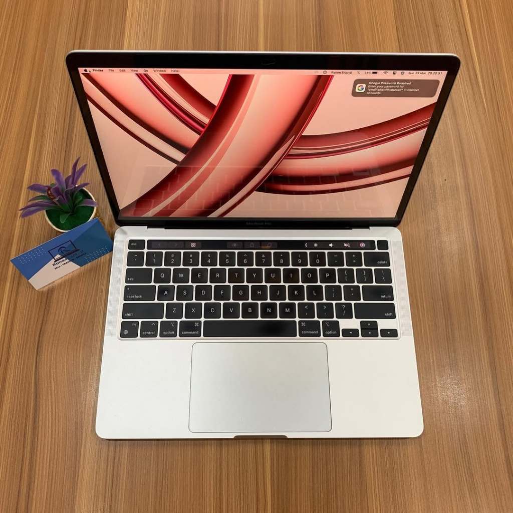 MACBOOK PRO TOUCHBAR CHIP M1 RAM 8GB SSD 256GB SECOND/BEKAS