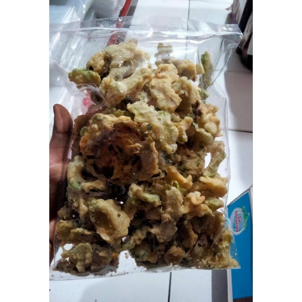 

CAMILAN / MAKANAN RINGAN / JAJANAN KERIPIK PARE KEMASAN 250 GR