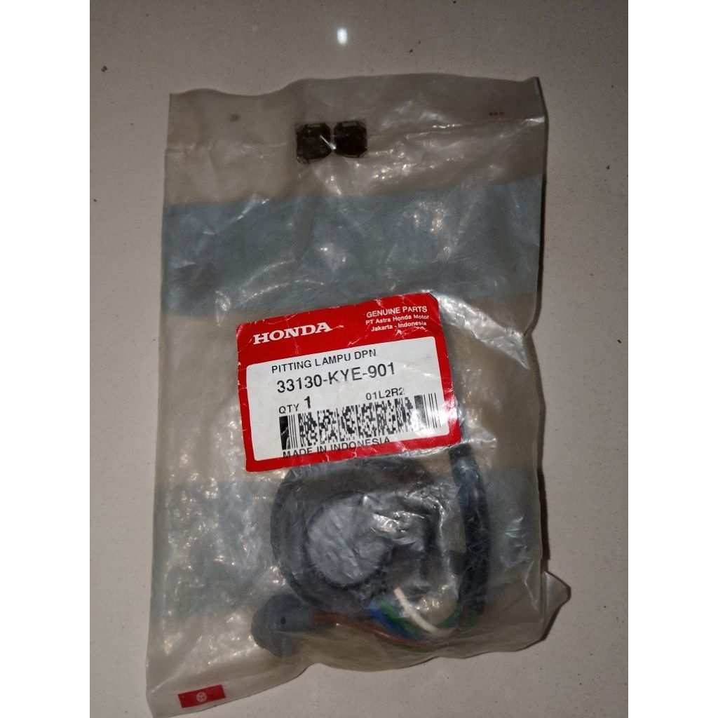 Soket lampu depan original honda Mega Pro 2010 33130-KYE-901
