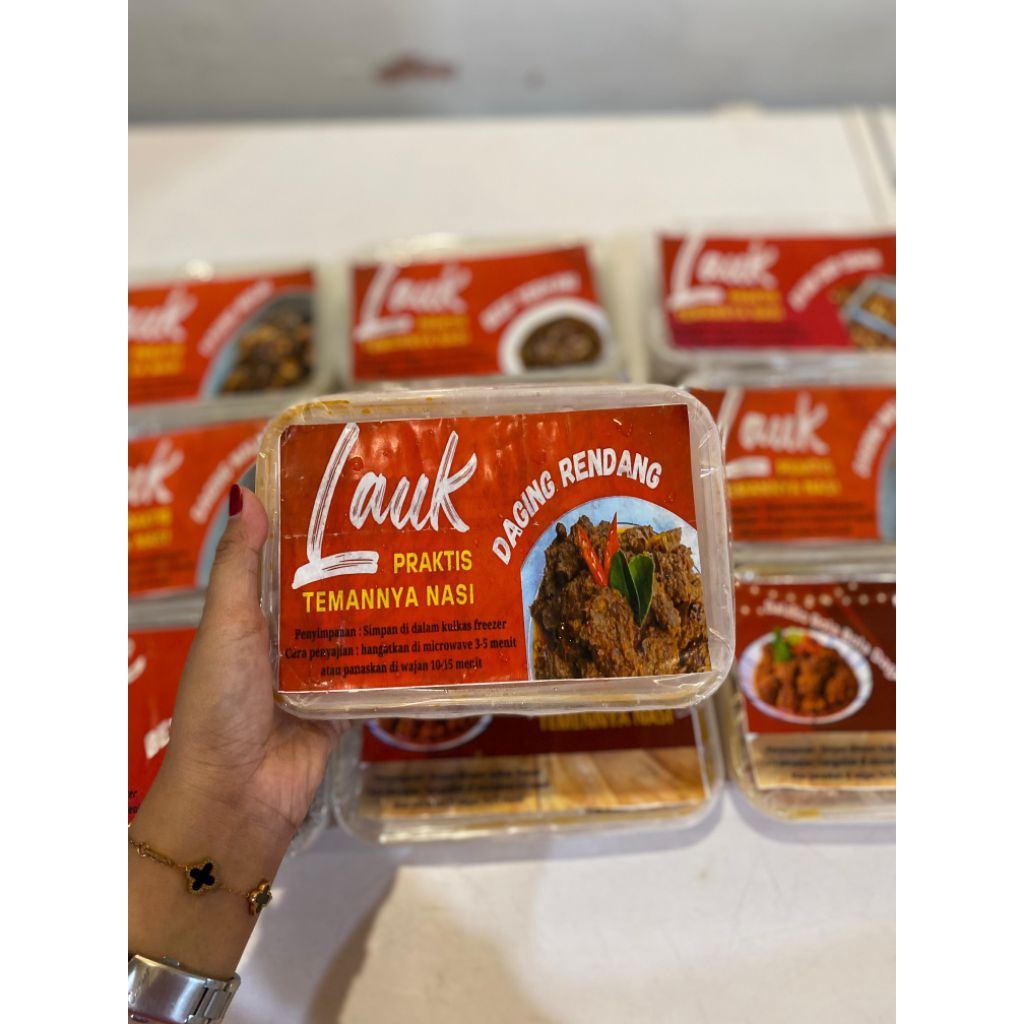 

PAKET LAUK DAGING RENDANG 350GRAM
