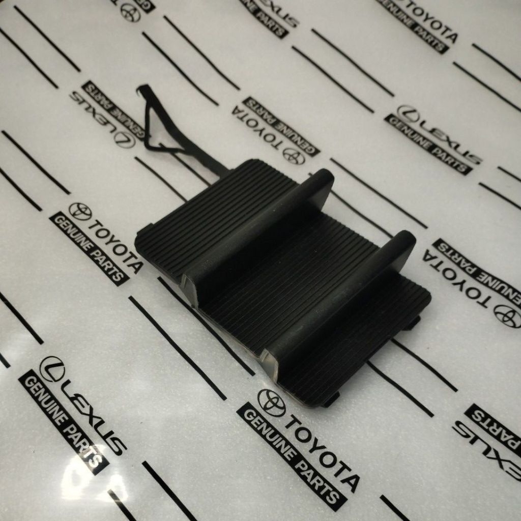 Tutup Derek Towing Depan Veloz 2022-2023 Original