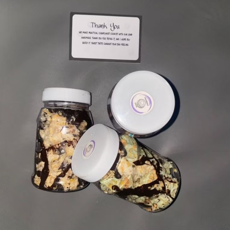 

kue cornflakes cemilan coklat botol ukuran 250ml