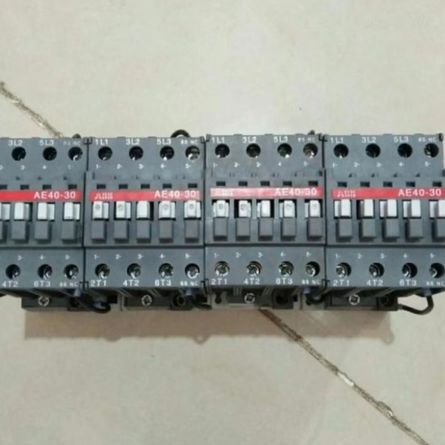KONTAKTOR ABB AE-40/30/60A 110V DC ORIGINAL