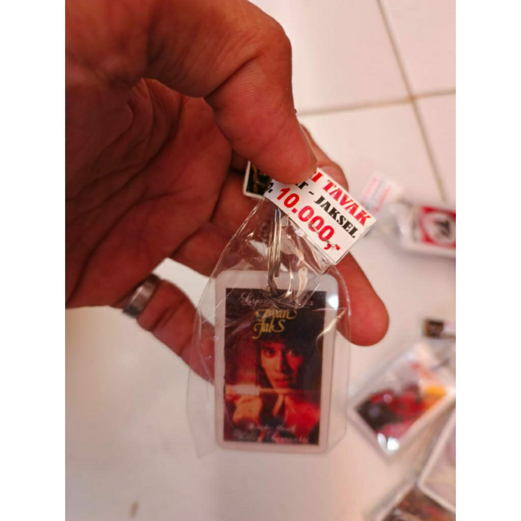 Aksesoris Gantungan Kunci Iwan Fals Dan Oi "Sarjana Muda08"