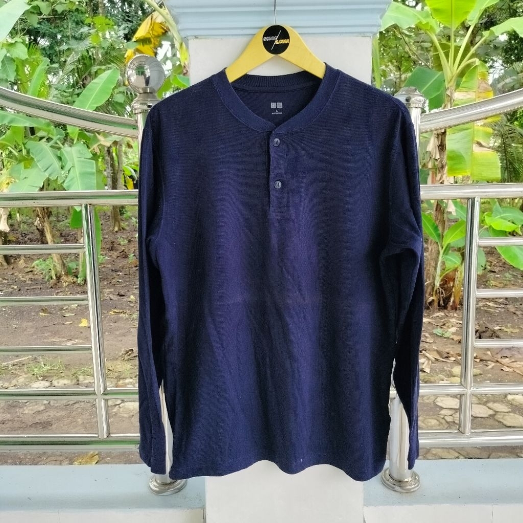 Long Sleeve / Kaos Oblong / Lengan Panjang / Vintage / Second / UNIQLO