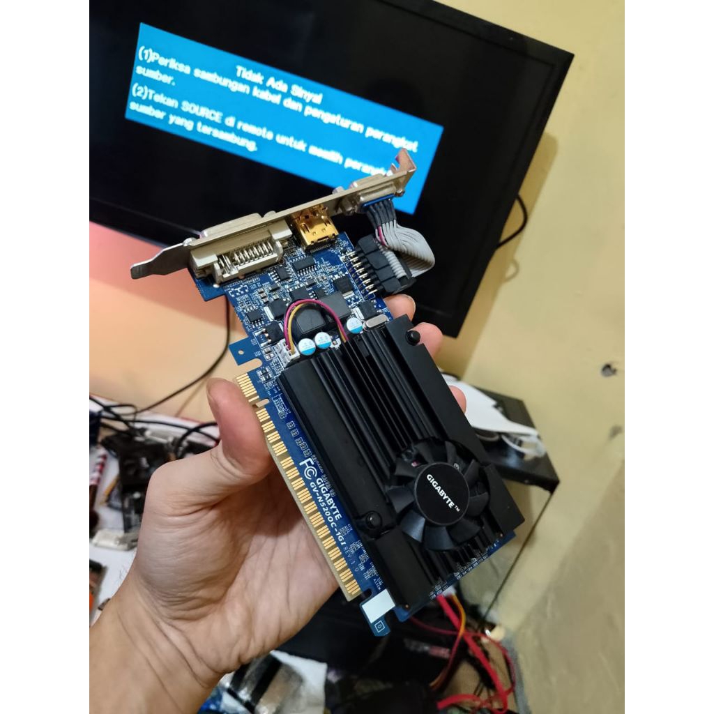 Vga gt 520 1gb ddr3 direx11 likes new ✓ merk gigabytr