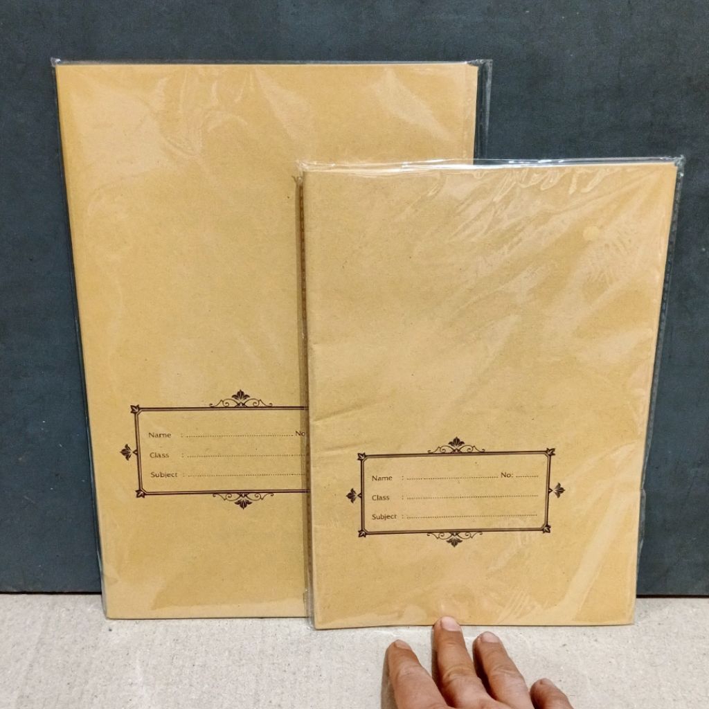 

1 Pak Sampul Buku Coklat TEBAL Isi 20 Lembar ( Kwarto & Boxy )