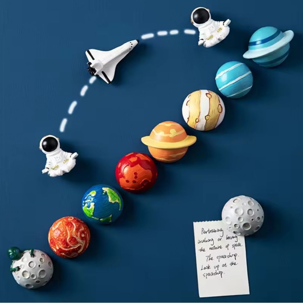 Tempelan Mini Magnetik Kulkas Mading Sekolah Koleksi Tata Surya Astronot Keren Kreatif