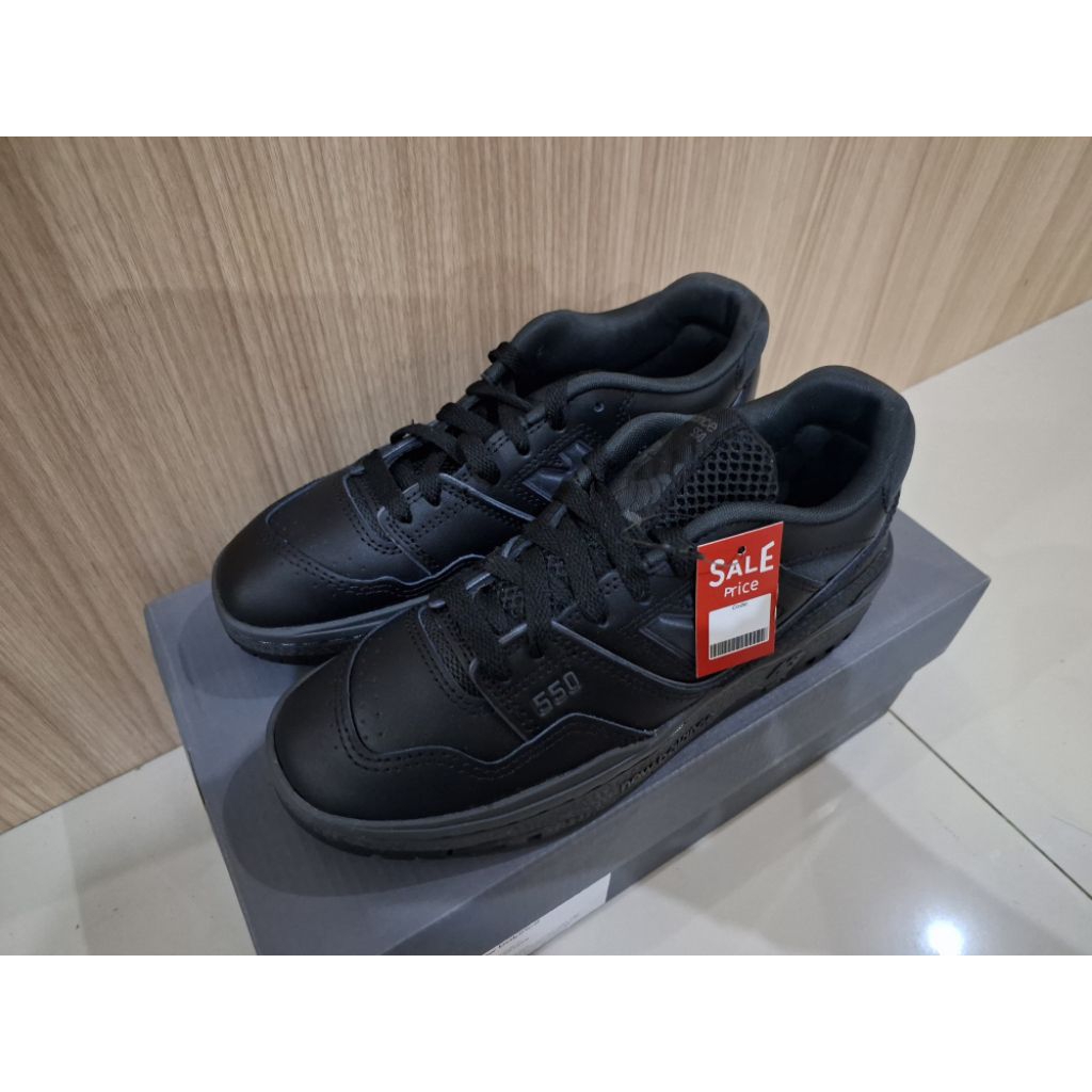 Sepatu Sneakers 550 Black [GS550BB]