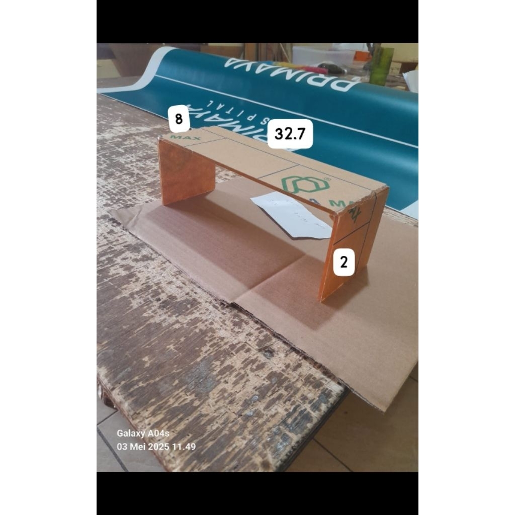 

Stand akrilik serbaguna tebal 3mm lebar 8 cm