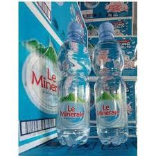 

Air minum merk LEMINERALE kemasan botol 600 ml per karton isi 24 botol