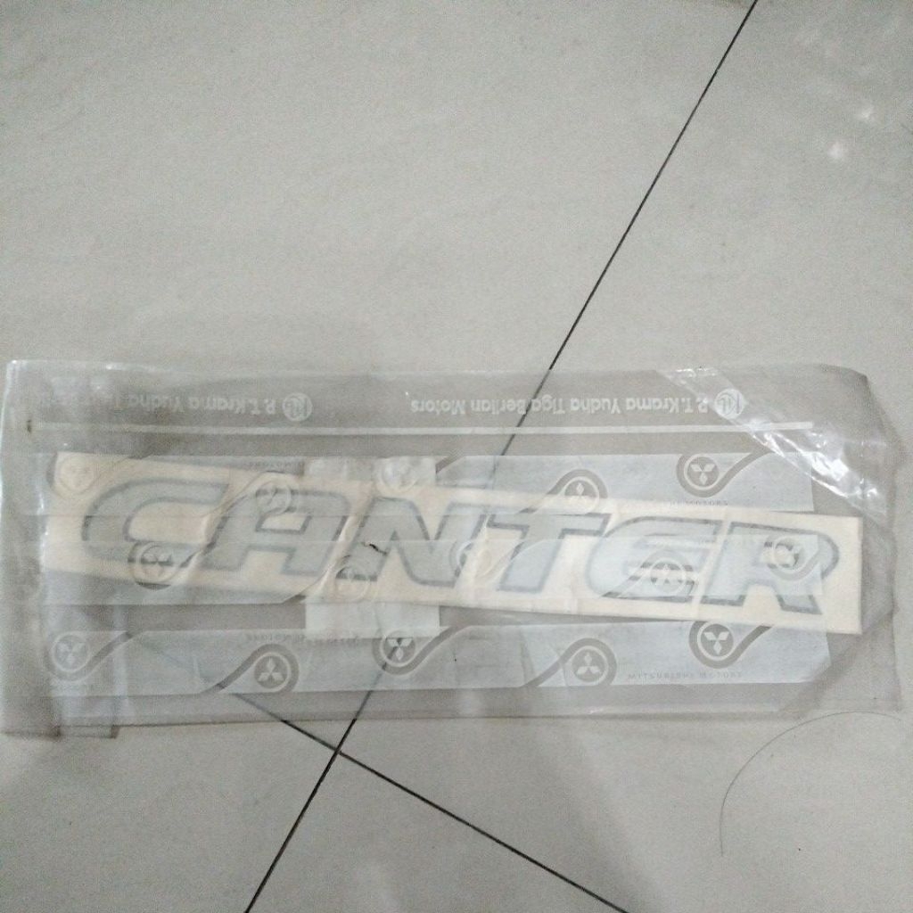 stiker sticker emblem canter pintu