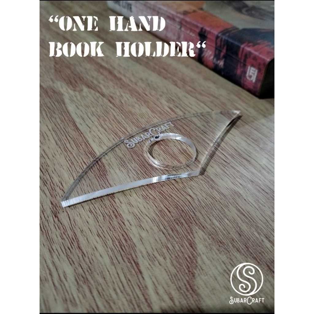 

One Hand Book Holder Acrylic/Alat Penyangga Buku
