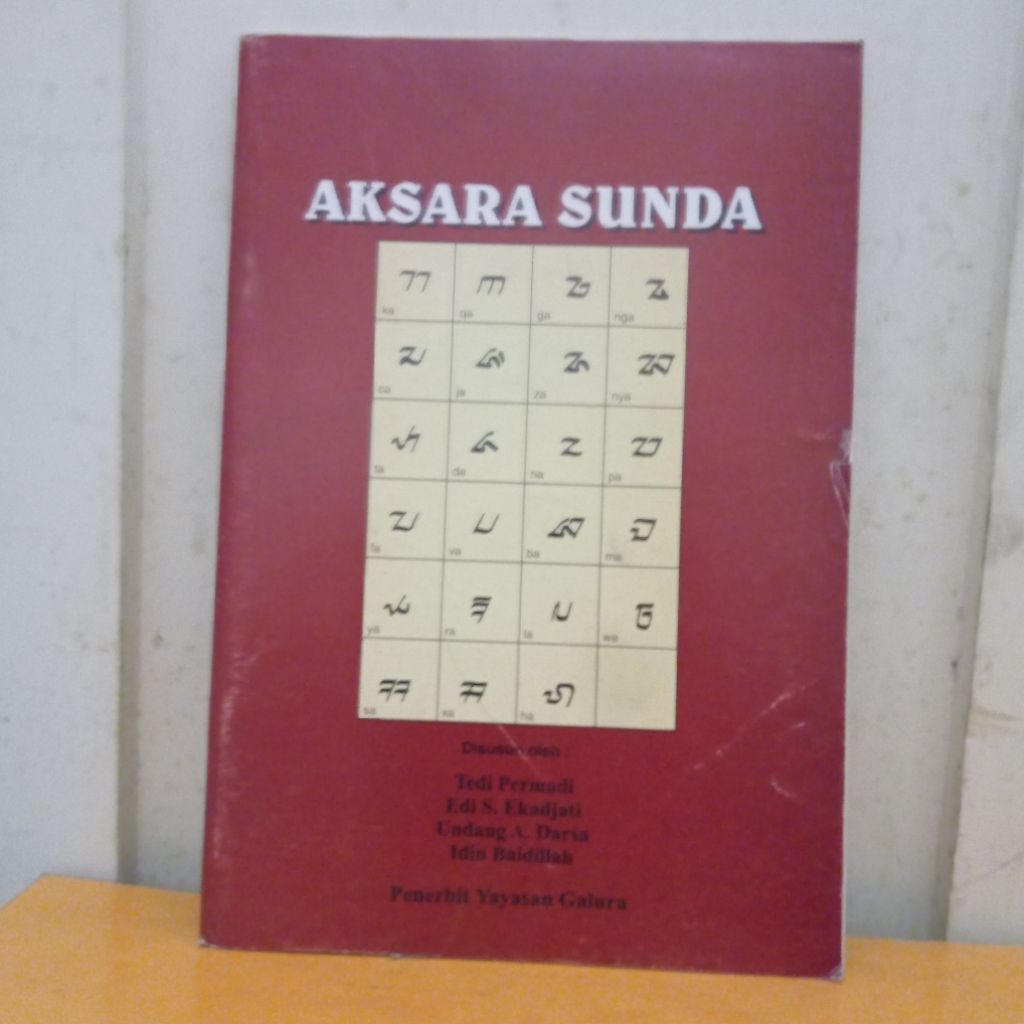 buku aksara sunda