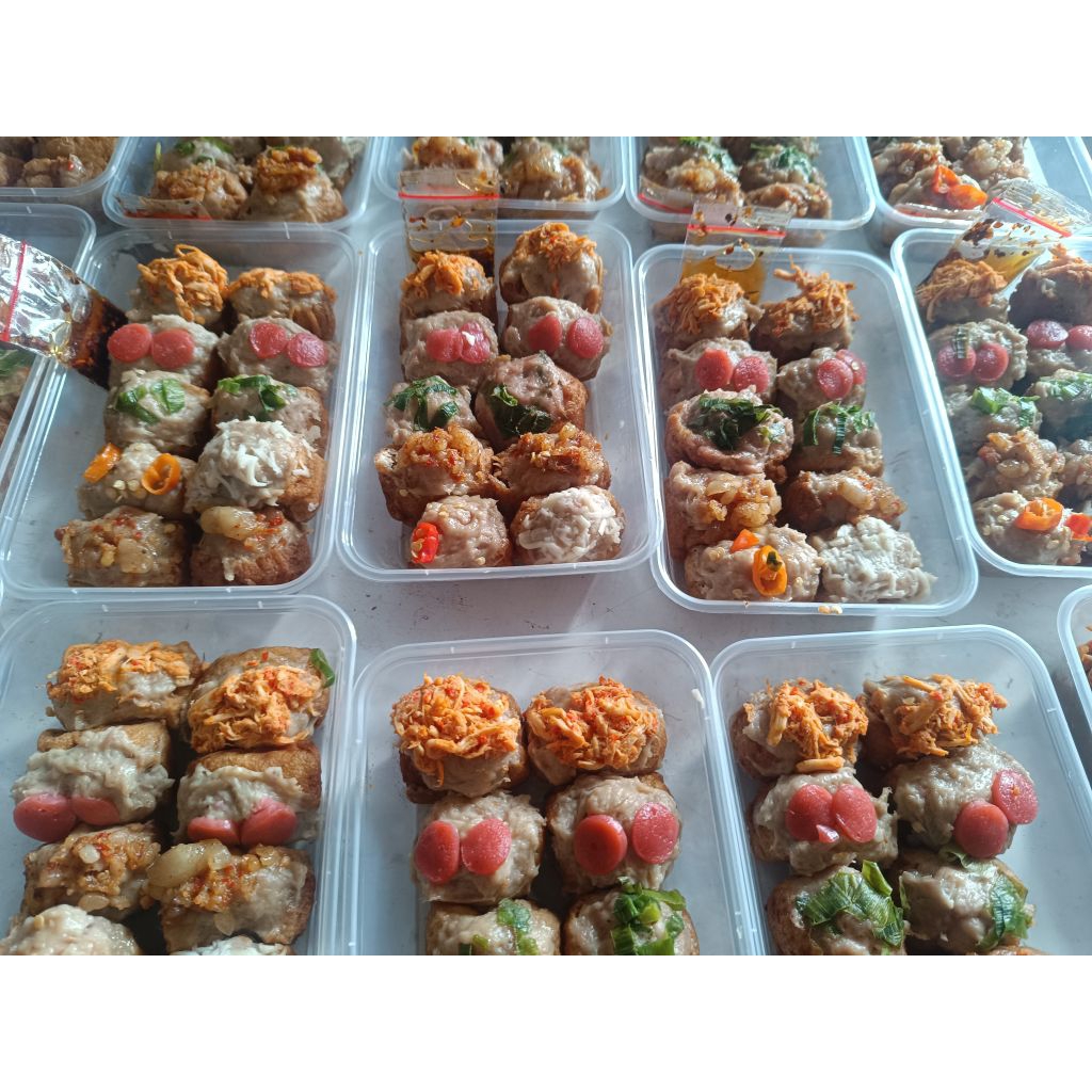 

Tahu Bakso Topping Full Daging Isi Ayam Suwir, Keju, Sosis dan Daun Bawang