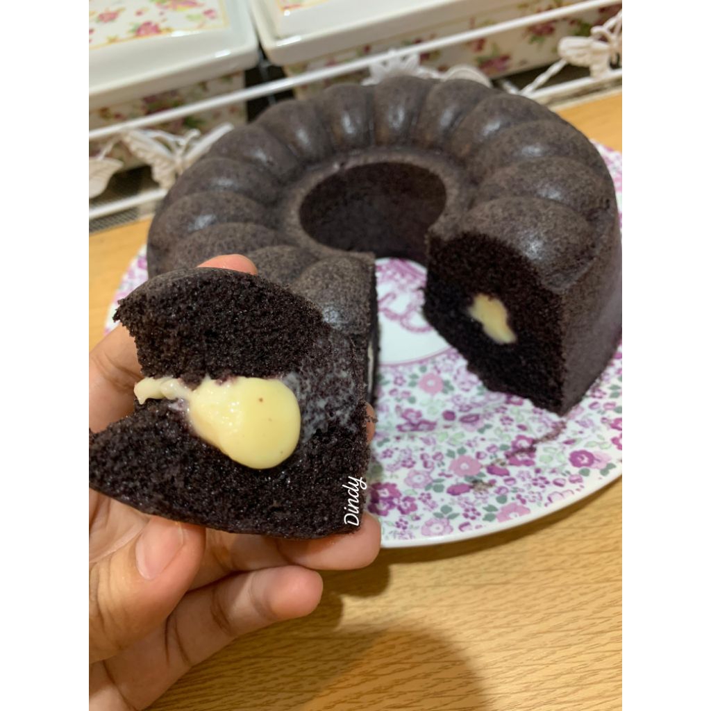 

BOLU KETAN HITAM KEJU LUMER 20x20cm