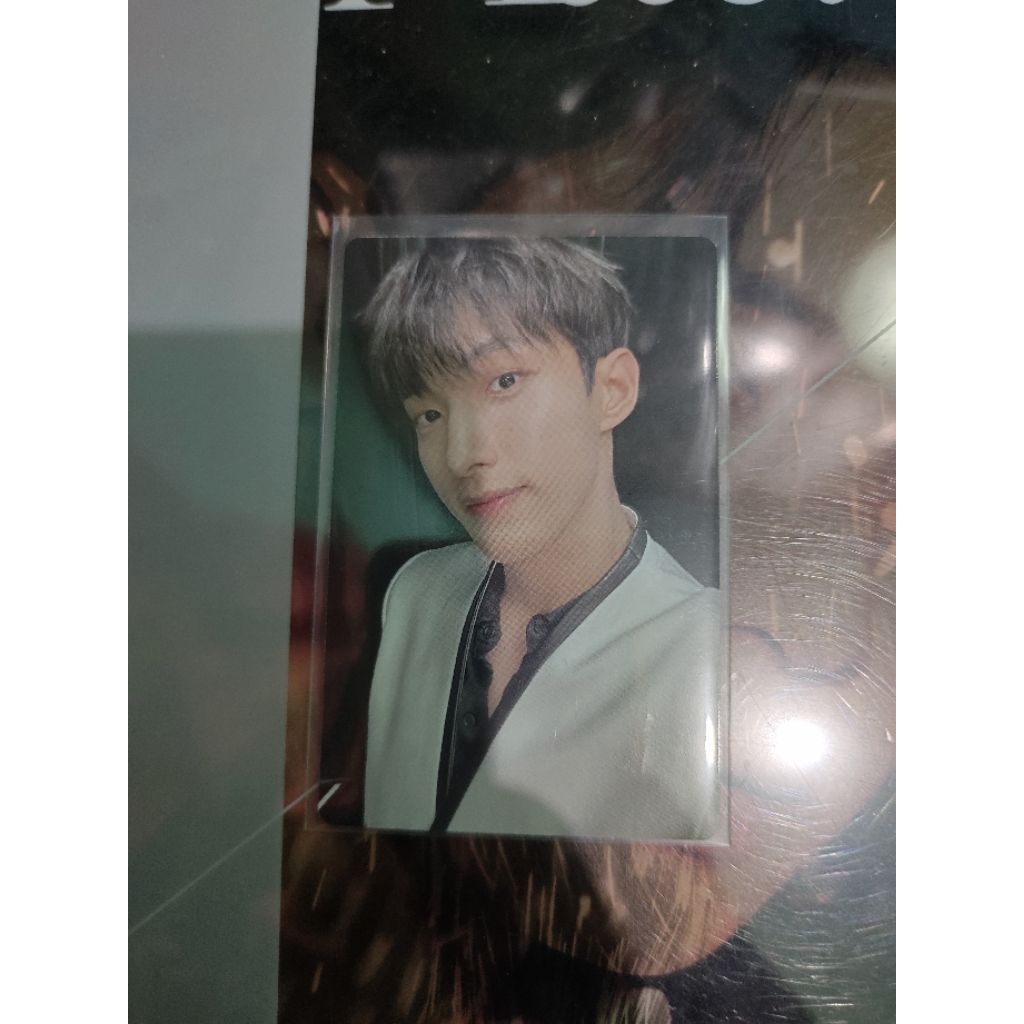 

DK SEVENTEEN