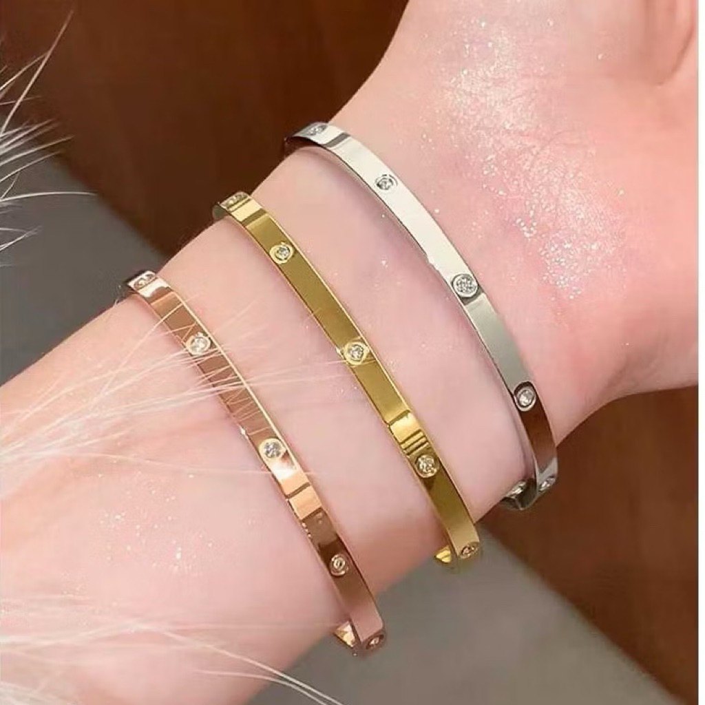 Gelang cartierTitanium Accesories Wanita