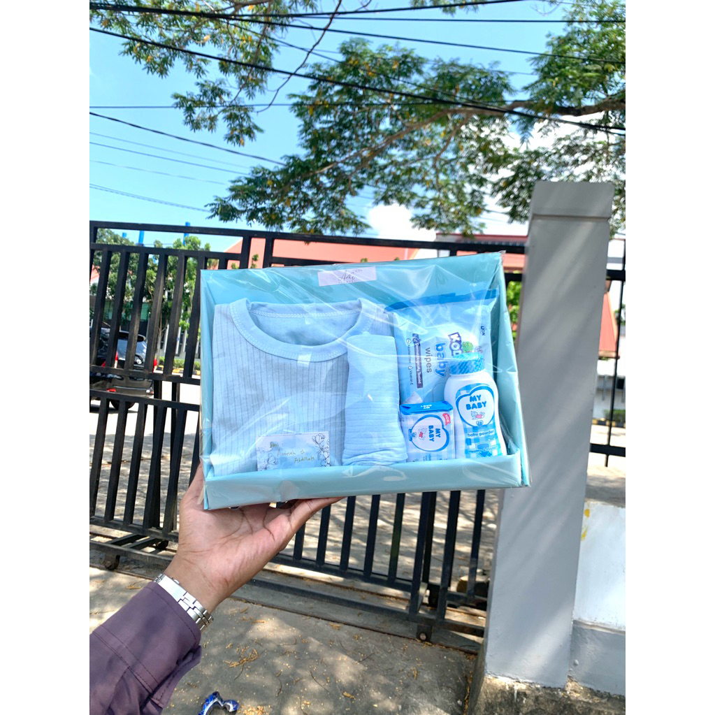 Hampers Bayi / Kado Bayi / Kado Lahiran / Hadiah Bayi Cewek / Hadiah Bayi Cowok