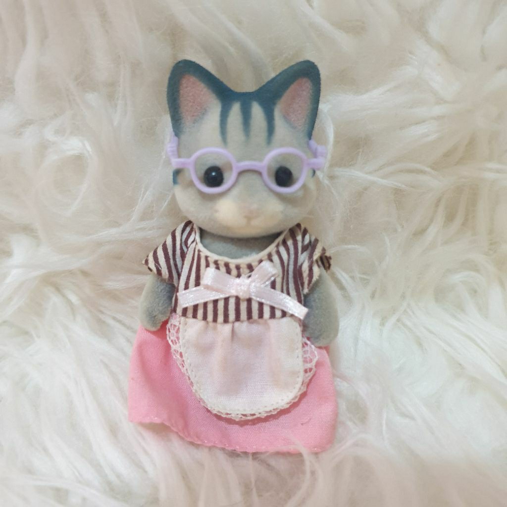 Preloved Sylvanian Families Cat Figure