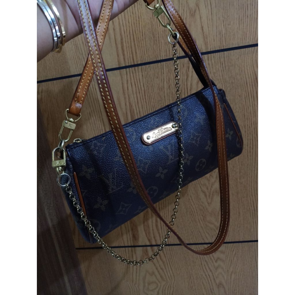 LV Eva Pochette Monogram 2007 Preloved