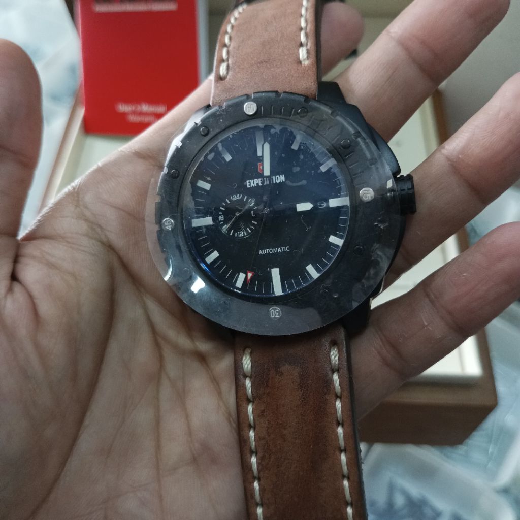 Expedition Automatic EXF6656 NOS Exdisplay