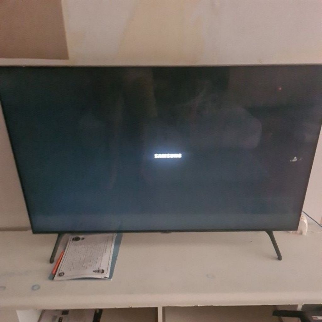 samsung TV 80 inc second