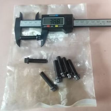 baut kopel depan posisi di double joint Jeep Cherokee XJ