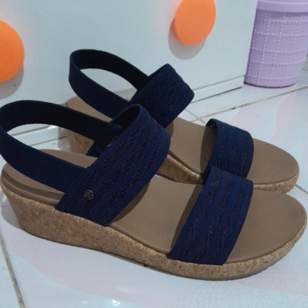 Preloved LIKE NEW Sepatu Sandal Wanita Wedges ARCH FIT by SKECHERS 40 27cm