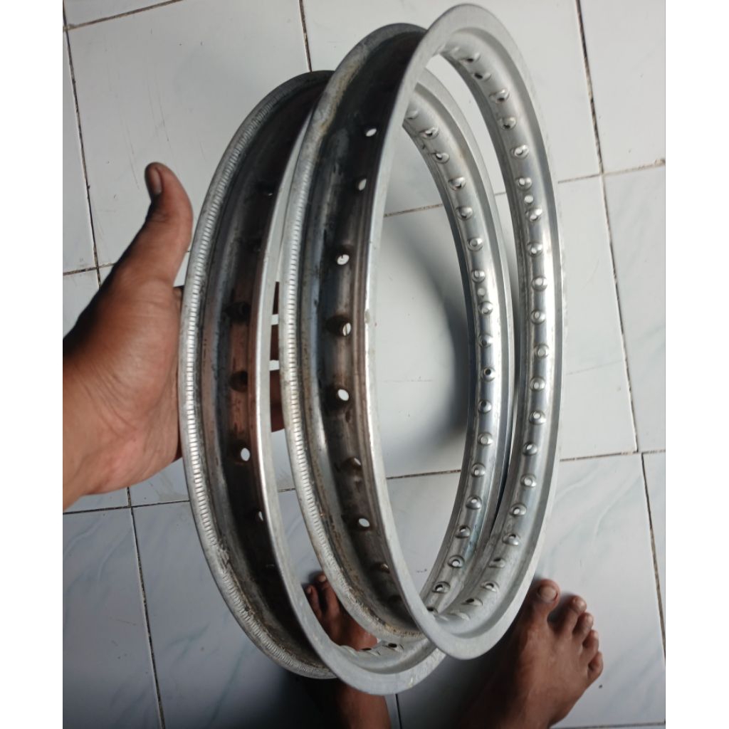 velg Rossi italy lawas ring 17 ukuran 185 dan 160  second siap pakai