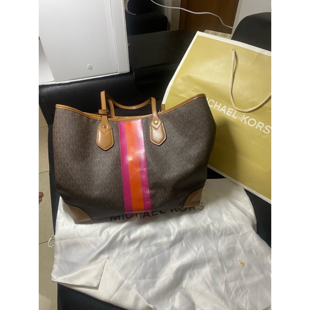 preloved tas MK original 100% beli di store indo
