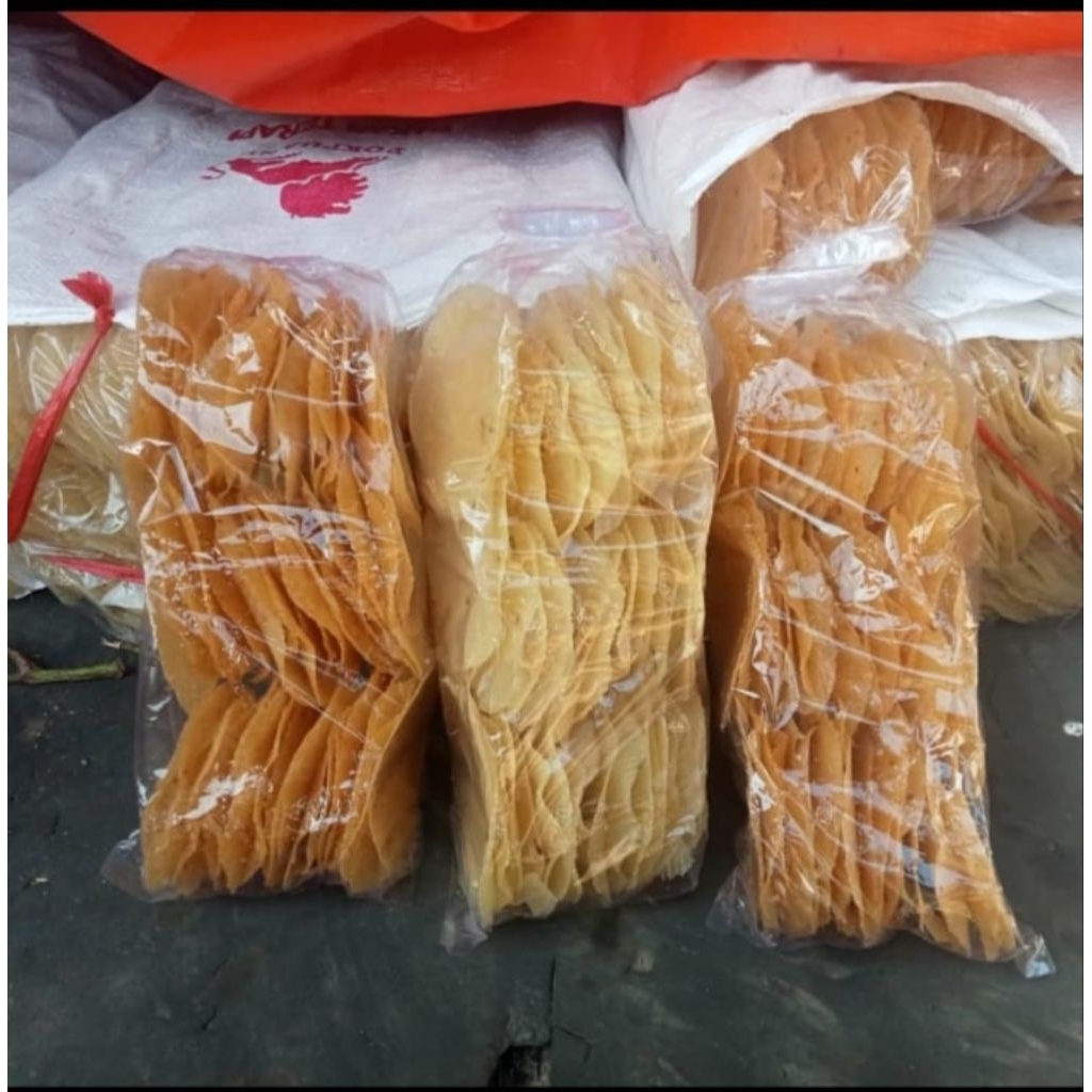 

Enye Enye Opak Singkong isi 60 Pcs Original Makanan Tradisional Makanan Ringan Cemilan Renyah Gurih