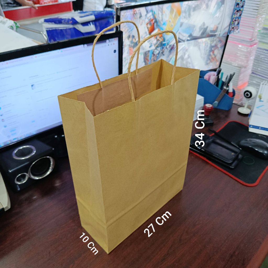 

Paper Bag Coklat Polos Kraft Sedang (27 x 10 x 34 Cm)