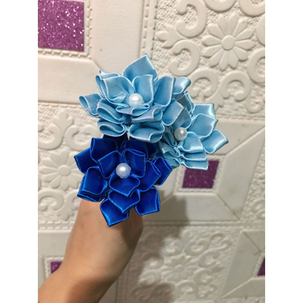 

bunga satin, bunga Daisy satin ,bunga pita satin