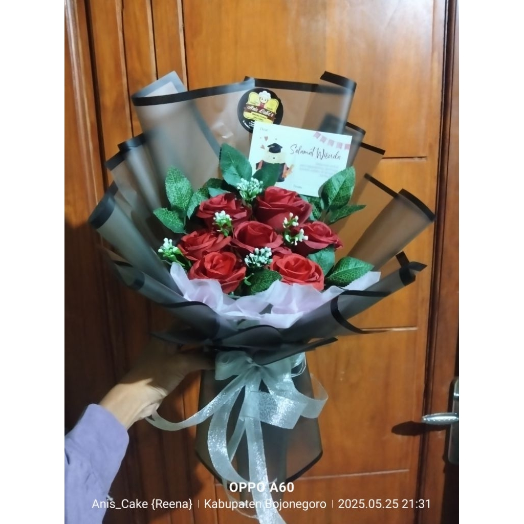 bouquet mawar merah(bunga palsu)