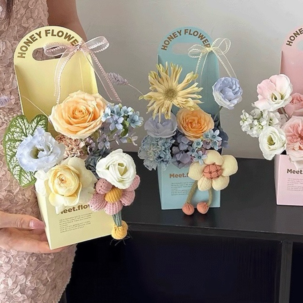 

Flower Bloom Box SMALL HANDY HONEY / Tas Bunga / Kotak Bunga Florist / Flower Box