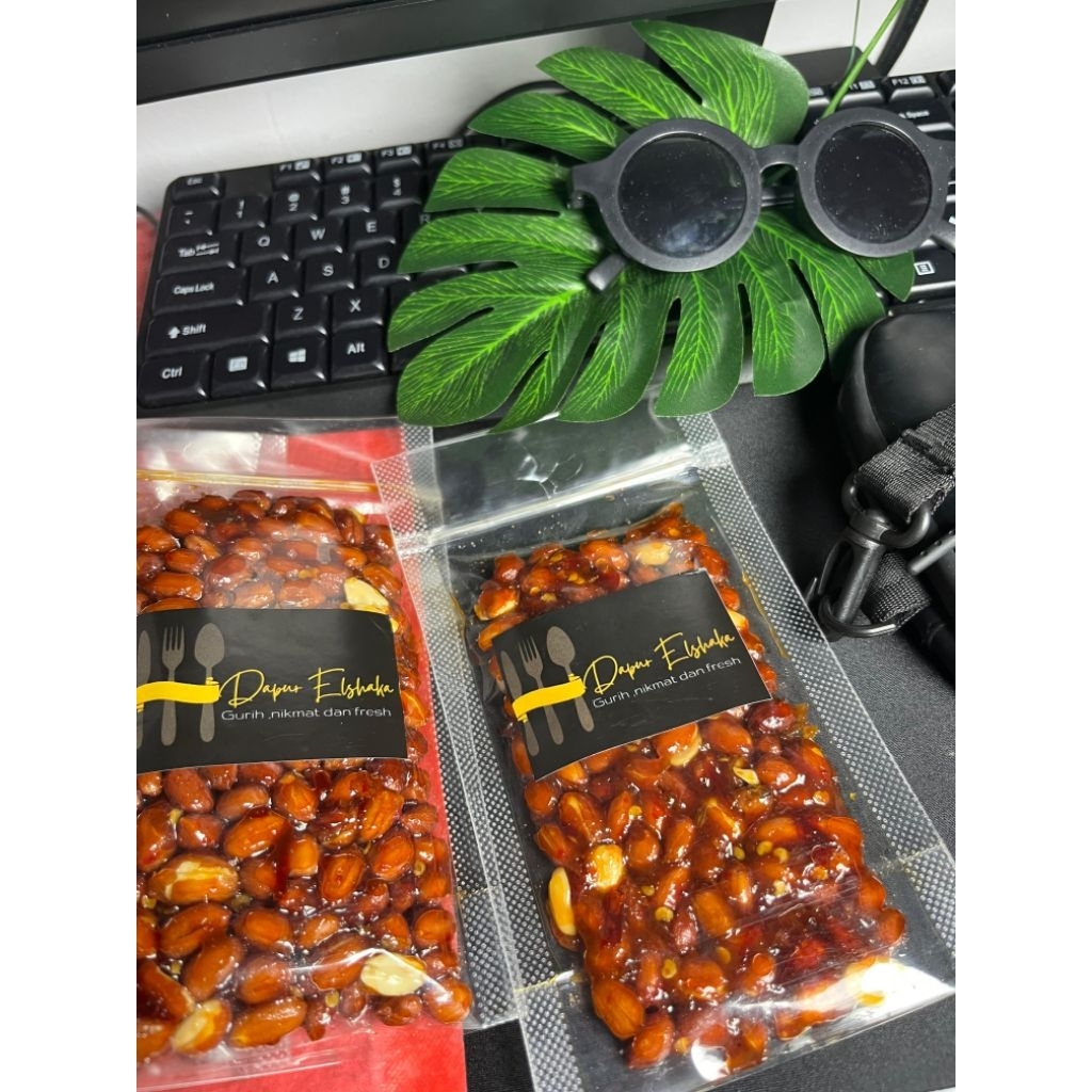 

PAKET 2 pouch Kacang Pedas Manis 120grm / Kacang Balado Pedas Manis