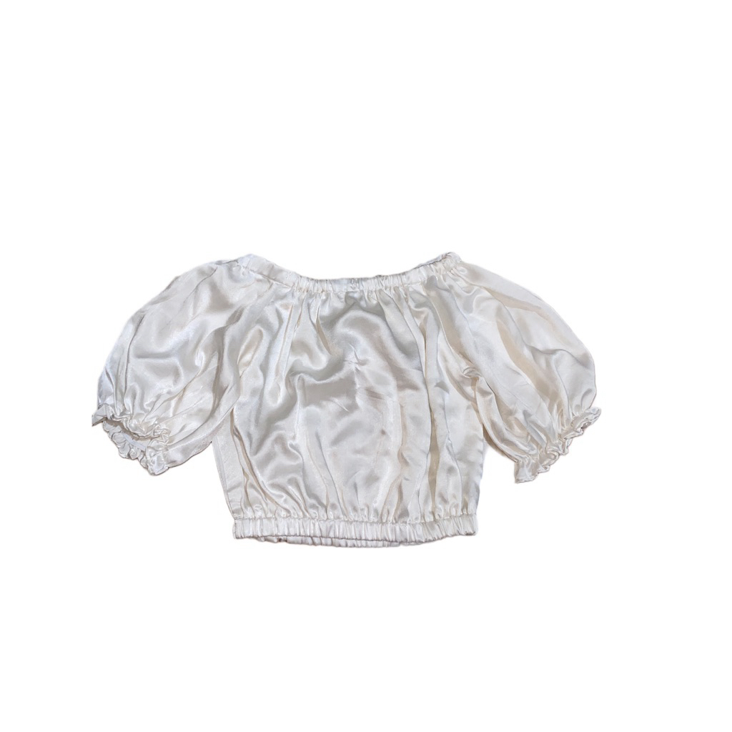 Blouse Satin Off Shoulder Putih