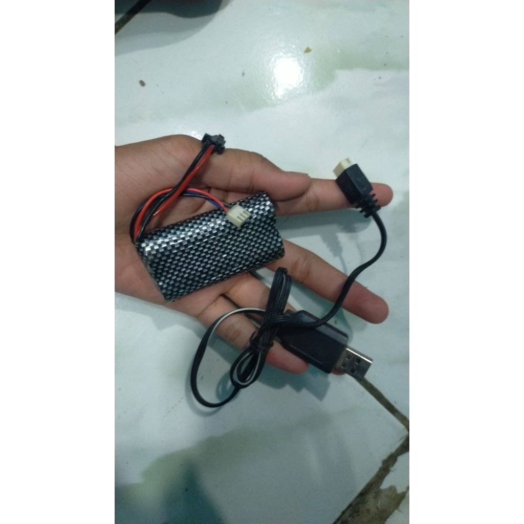 Baterai & charger rc mnd90