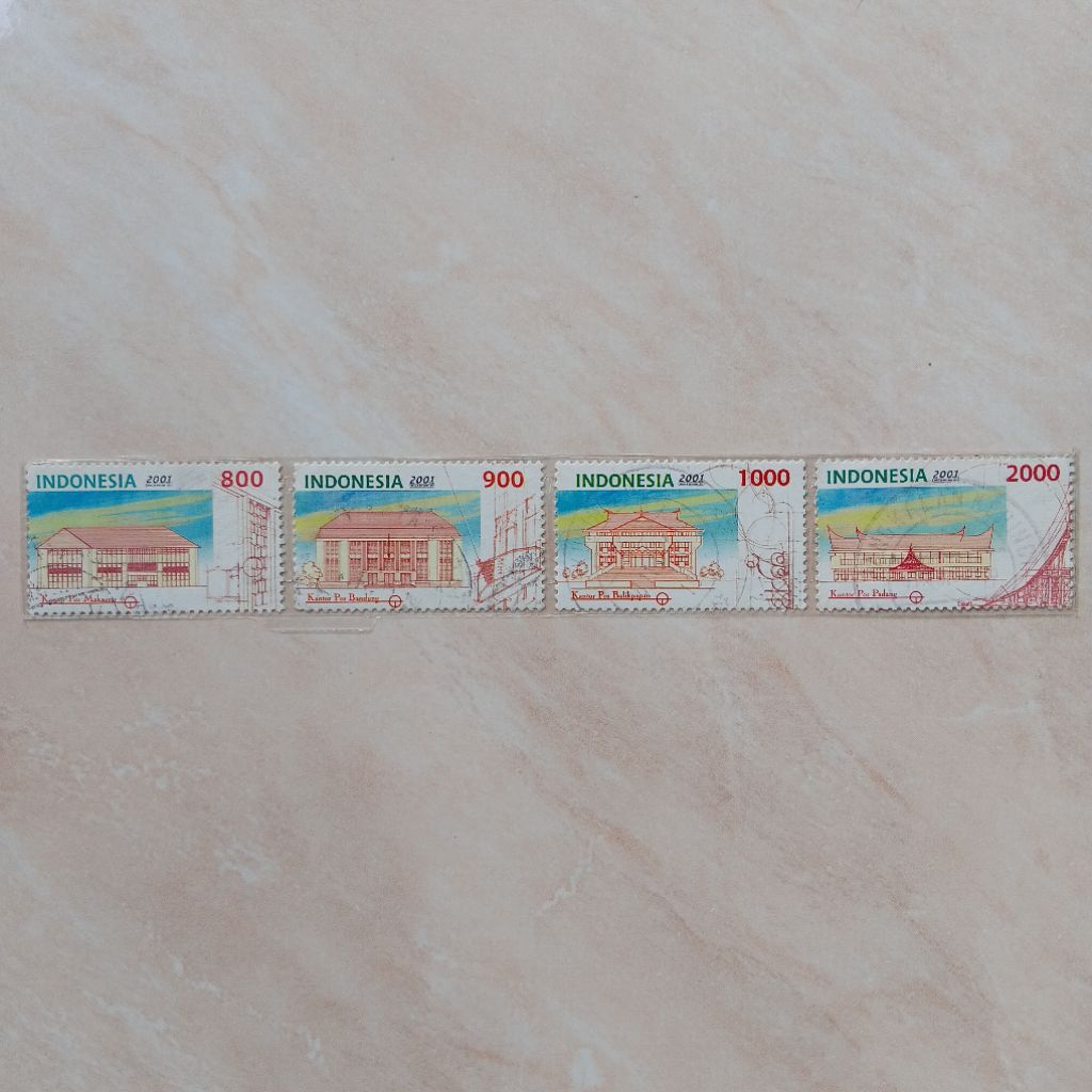 

Perangko Prangko Set Seri Arsitektur Gedung Kantor Pos 2001 Used - YN2421